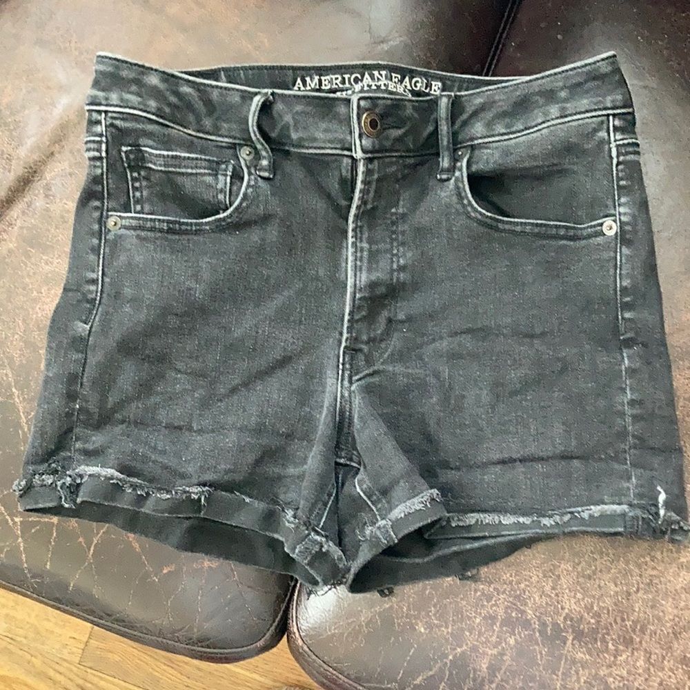 American Eagle Super Hi-Rise Shortie
